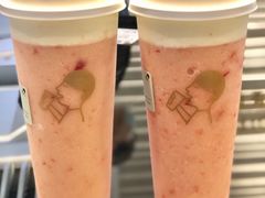芝芝莓莓桃-喜茶(深圳福田星河COCO Park店)
