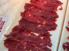 现切鲜嫩牛肉-为什么牛潮汕牛肉火锅(中信广场店)
