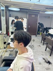 -藤野造型烫发染发