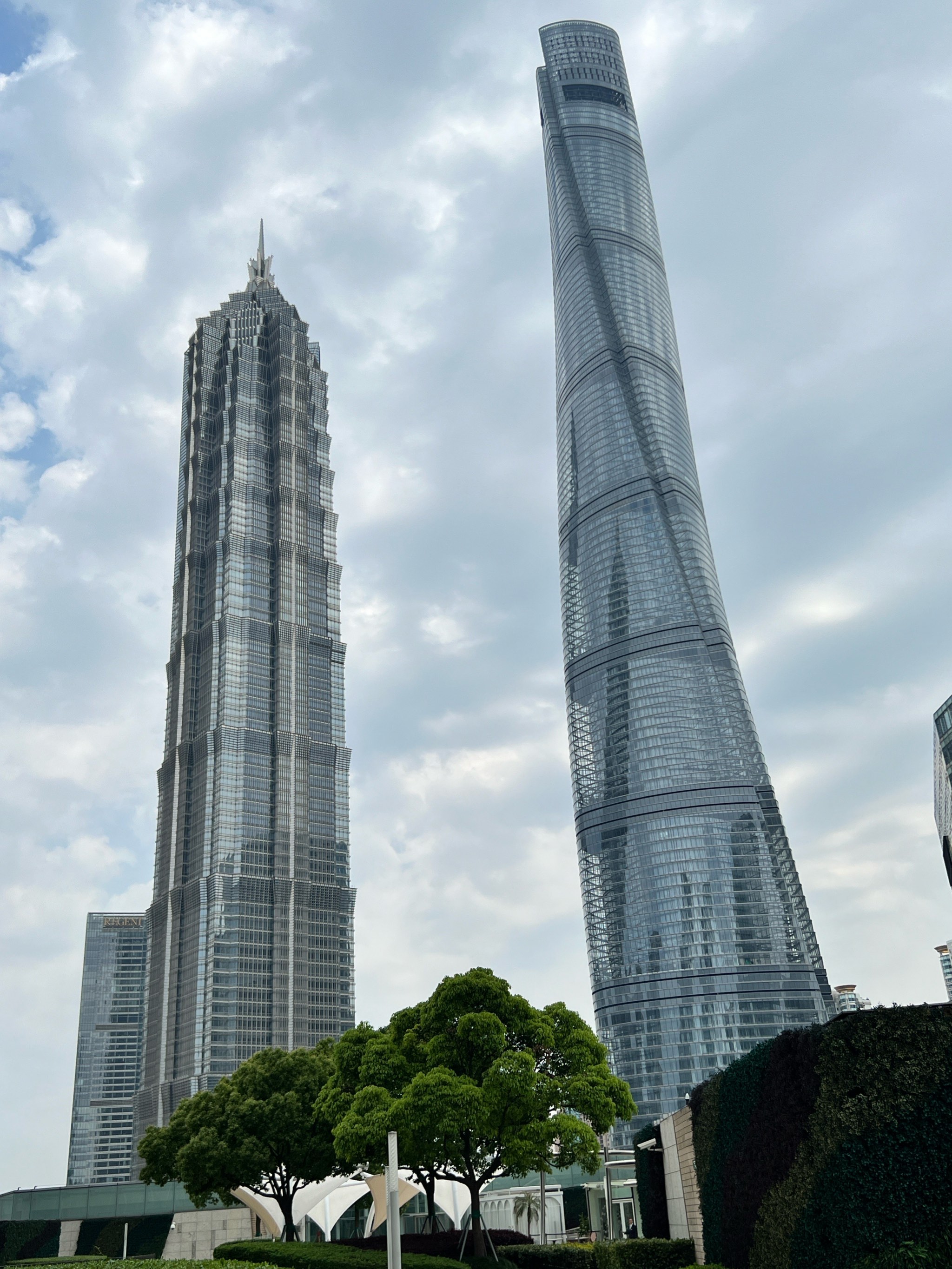 随手拍上海的标志性建筑,不同角度,拍摄