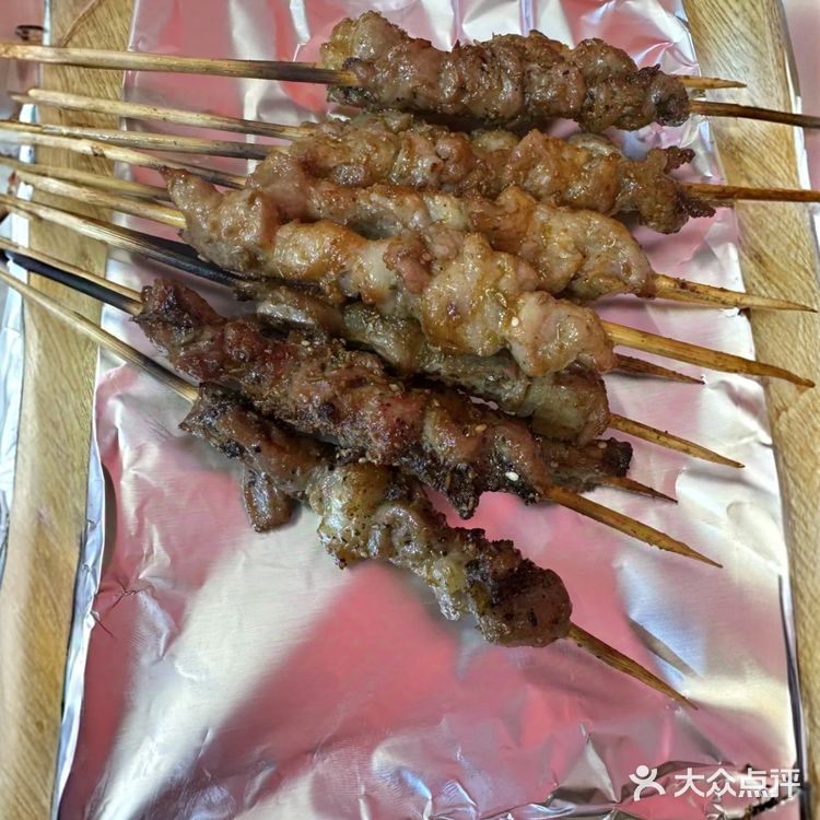 夜宵时间烧烤大餐