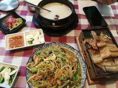 -益百岁牛尾汤(香山路店)