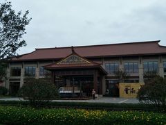 -七彩云南古滇温泉山庄