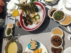 -红鼎豆捞·非遗鲍皇汤火锅(宝丰路店)