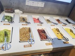 -怪噜范·老贵阳街头名小吃(汇金星力城店)