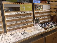 -LOOK眼镜·蔡司依视路配镜(宝山万达店)