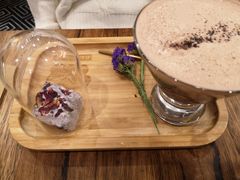 -FLOVIE FLORIST CAFE