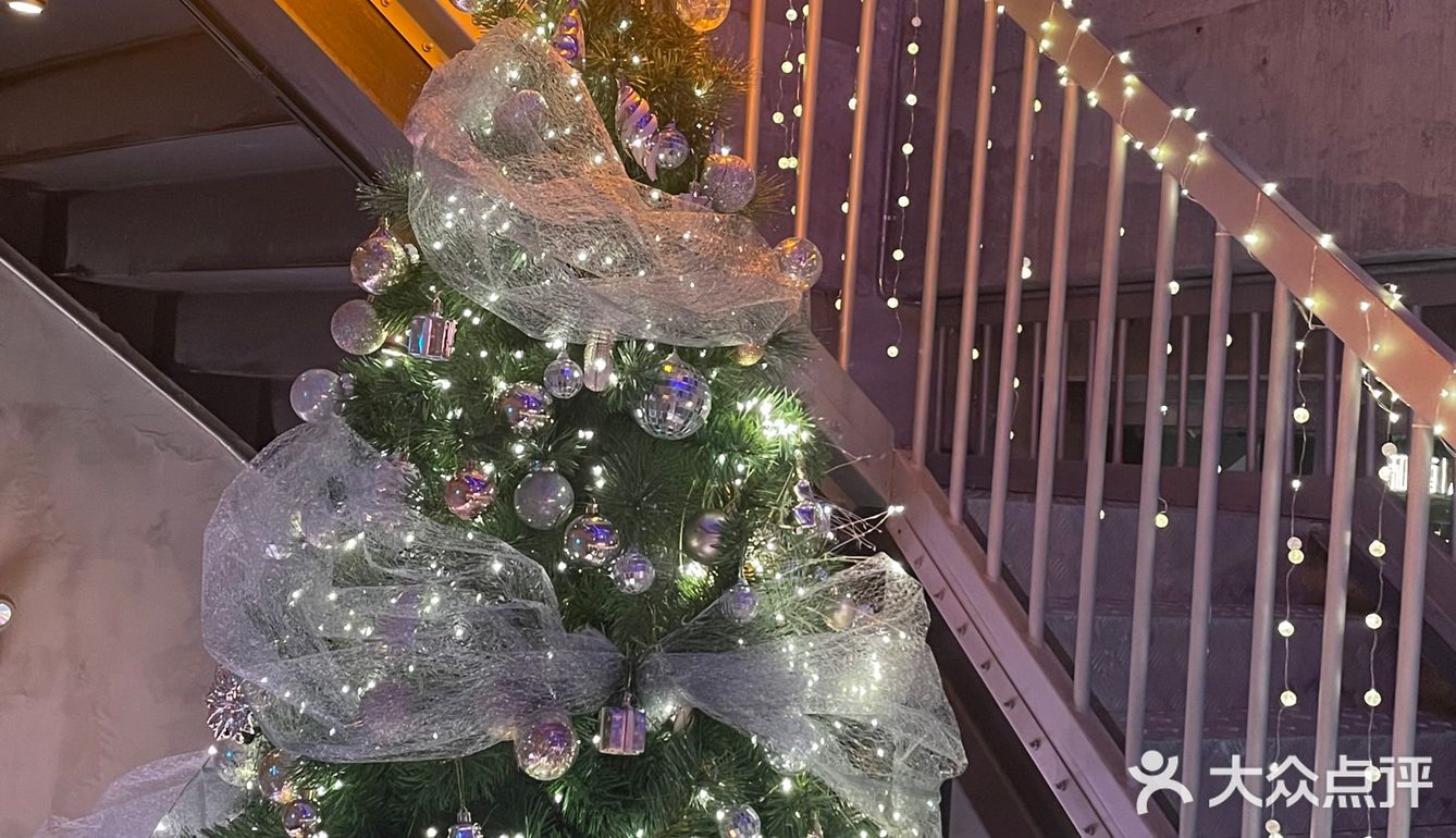 沈阳圣诞氛围🎄餐吧｜科技感十足超好拍