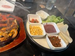 -BOURBON 玻本美式餐厅酒吧(虹桥新天地店)