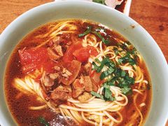 -亮亮面馆(经六路店)