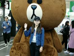 -LINE FRIENDS Garosu-gil Flagship Store