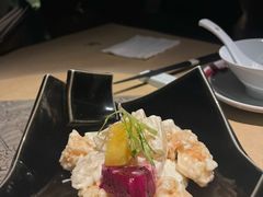 凤梨虾球-穹六人间 people 6(岳阳路店)