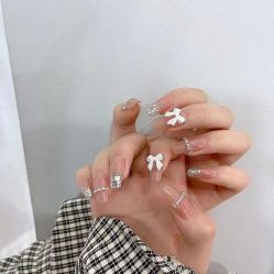 -灰姑娘美甲美睫馆