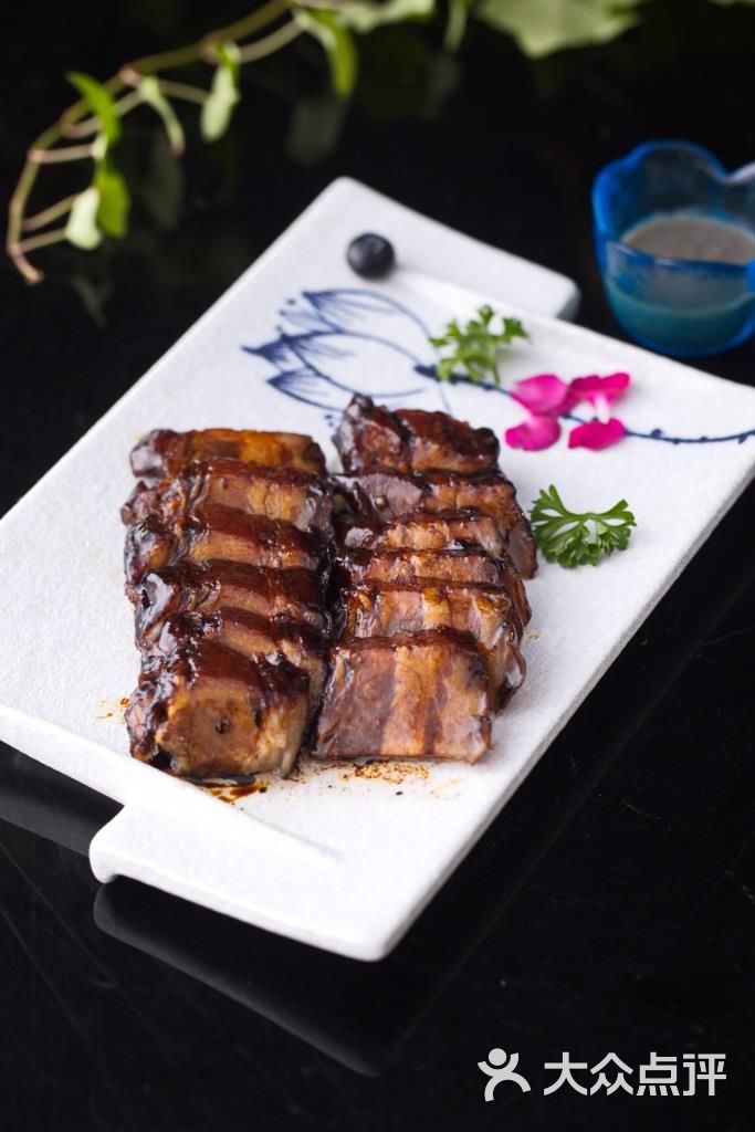 炭烧黑豚肉叉烧