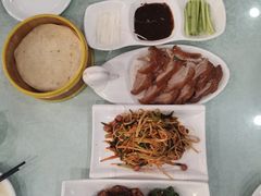 -六和聚传统烤鸭.天津菜(和平店)