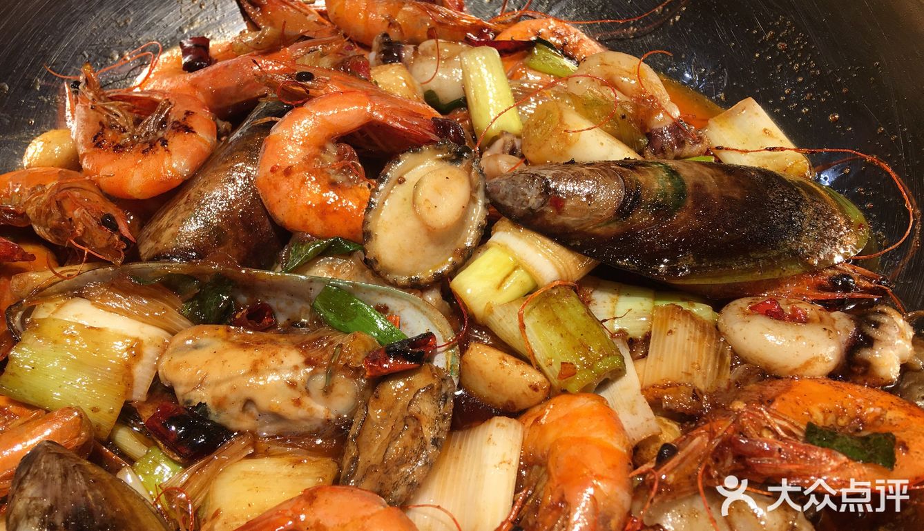 吃完还送了小礼物 这个苹果就是 不建议烫菜