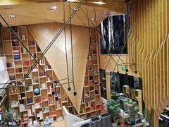 -新华里咖啡书吧(新华书店小寨店)