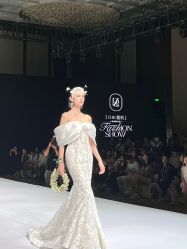 -Renee芮亦婚纱(原丽莎)
