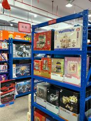 -逝水玩具折扣店