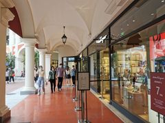 -佛罗伦萨小镇广佛名品奥特莱斯(疏港路店)