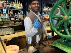 -Long Bar(莱佛士酒店)