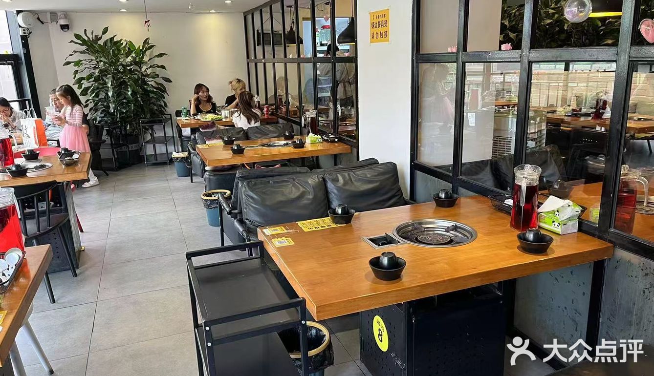 吃火锅酸的到味，辣的够爽才得劲~~