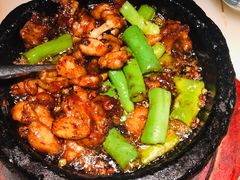 石锅杭椒牛蛙-桂满陇天书(南京德基旗舰店)