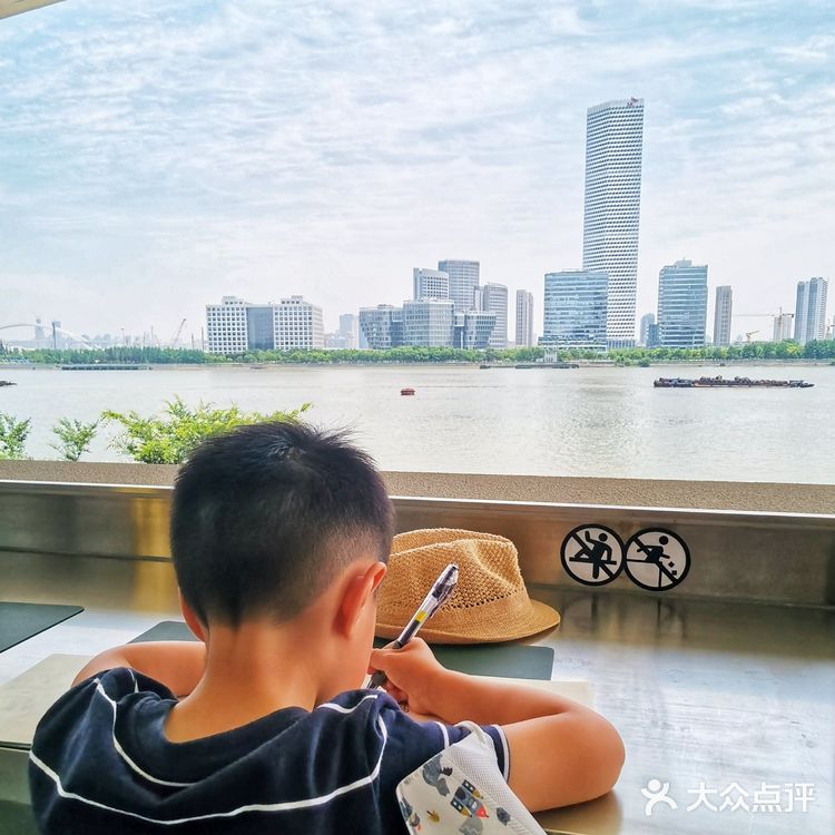 西岸美术馆——孩子们的绝佳免费室内乐园