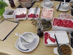 -杨老板·海鲜集市火锅·鲜切牛肉(中防万宝店)