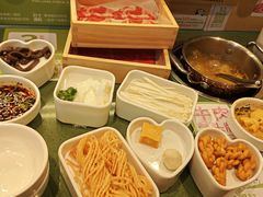 -一围肥牛肉小火锅(佳兆业广场店)