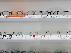 -美式眼镜·授权蔡司.依视路.尼康.豪雅.明月(南翔印象城店)