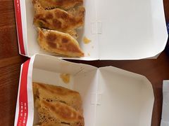 -鲜鲜锅贴(荆山路店)