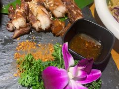 纳西烤山猪-觅山云南菜(泊富ICITY店)