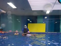 -Swim斯卫姆国际儿童游泳中心(红博中央公园店)