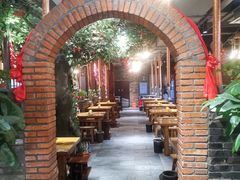 大堂-喝丢一只鞋·东北烤肉·烧烤·铜火锅(童卫路店)