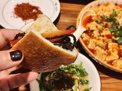 -乡土特色.冷锅鱼.牦牛肉汤锅