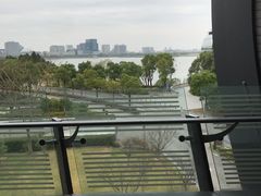 -上海滴水湖皇冠假日酒店