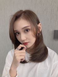 -十六番发型师事务所