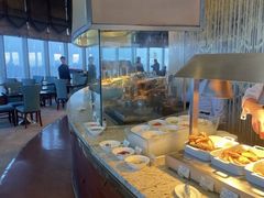 -怡豪大饭店·银顶旋转餐厅