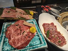 -山川小町·极番烧肉(新地假日广场店)