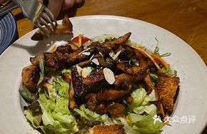 Grilled Chicken Thigh Salad