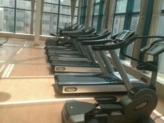 跑步机-喜来登大酒店健身中心
