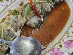 -光海鲜鱼翅餐厅(叻差拉披色路店)