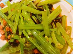 -街角等你.大连海鲜烧烤.经典铁板海鲜串(西安路店)