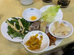 -桥香园云南过桥米线(金马碧鸡店)