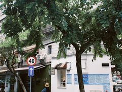 -溪岸路花鸟市场
