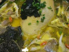 石耳炖土鸡-自游人·美食一楼·地道徽菜(三十年名店)