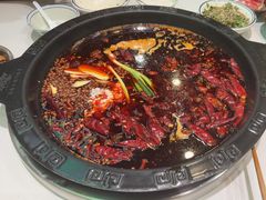 -卤校长老火锅(杨家坪直营店)
