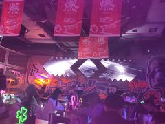 -UP嘻哈酒吧(粉巢店)