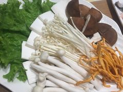 菌类拼盘-掂档潮汕牛肉火锅(沈阳万象城店)